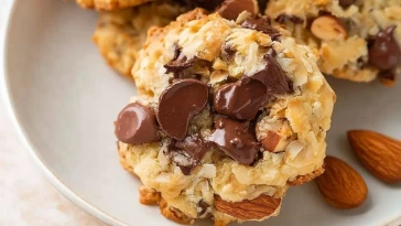 schokoladen-kokosnuss-kekse-mit-mandeln